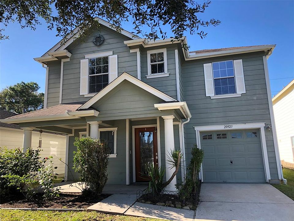 1st image of 20923 Gastonbury Ln