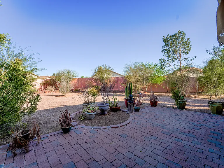 2123 W Maldonado Rd — Photo 37