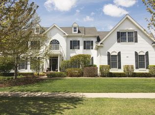 20 Doral Dr, Hawthorn Woods, IL 60047