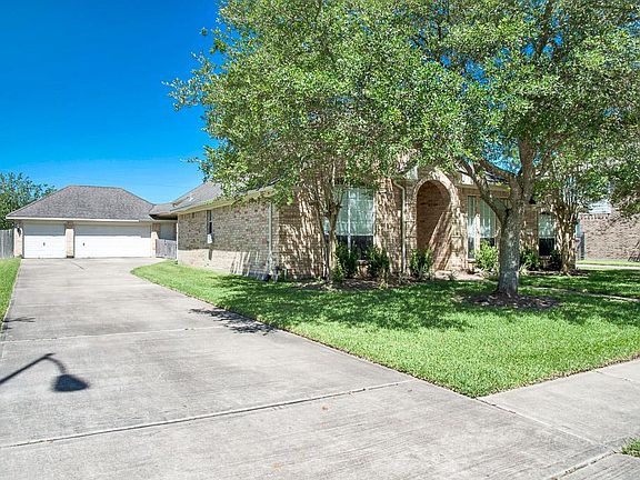 5th image of 3302 W Oaks Blvd