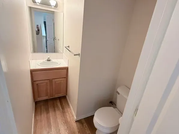 11730 Greenwood Ave N APT B, Seattle, WA 98133