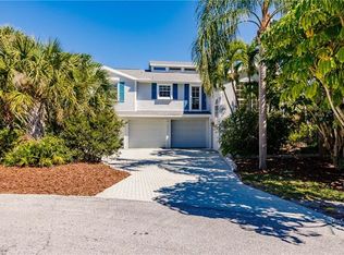 678 E Rocks Dr, Sanibel, FL 33957