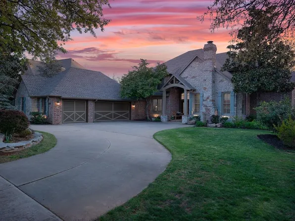 3817 Deerbrook Ct, Edmond, OK 73003