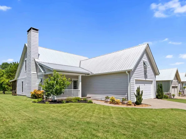 8 Brighton Pointe Ln, Heber Springs, AR 72543