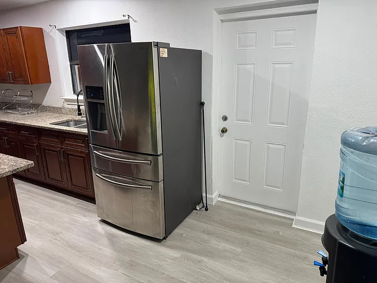 610 Yucatan Dr — Photo 9