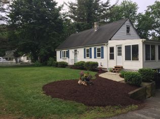 442 Dunstable Rd, Tyngsboro, MA 01879