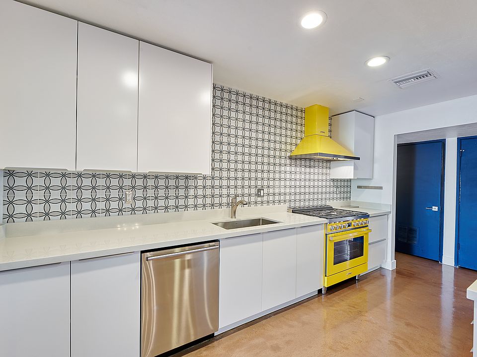 BRAND NEW CHEFS KITCHEN