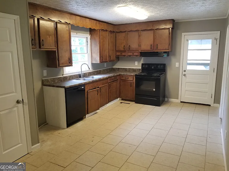 16 Rooney Rd SW — Photo 10