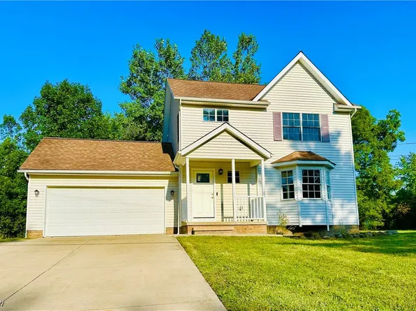 16755 Bedford St, Chagrin Falls, OH 44023