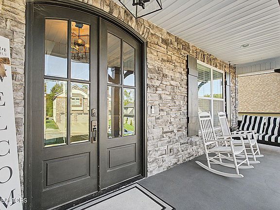 2nd image of 2039 Highlands Ridge Ln