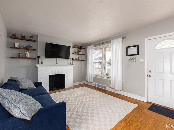4th image of 2837 Manderly Dr