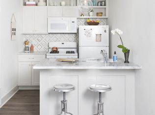 1605 W 39th 1/2 St APT 202, Austin, TX 78756