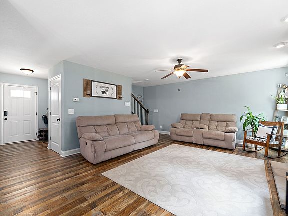 5th image of 1192 Eagles Bluff Dr