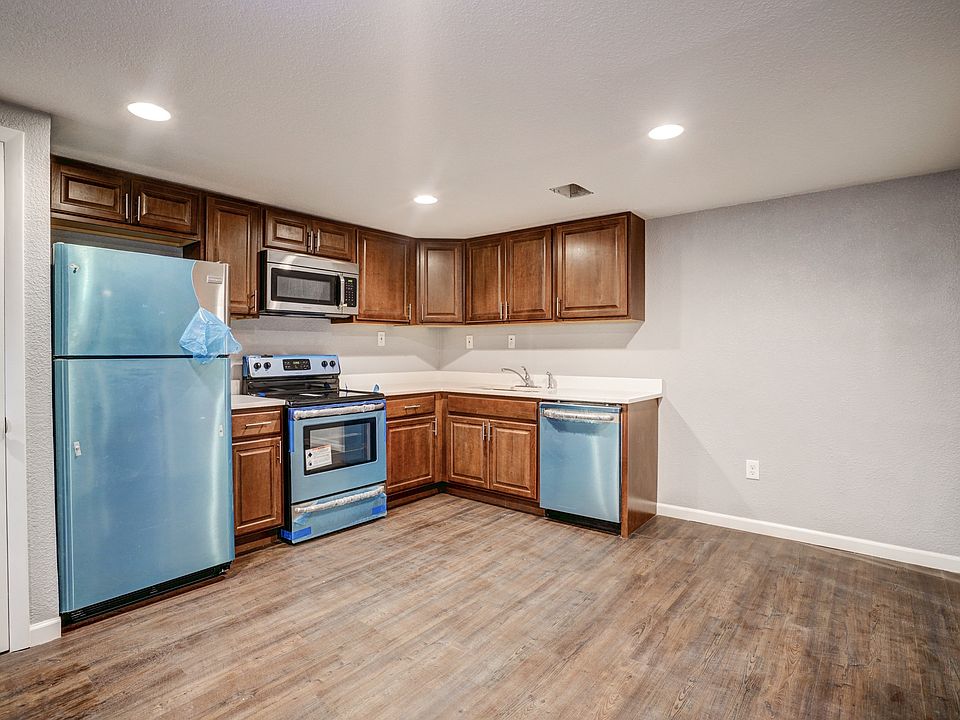 1st image of 5138 W 9th Ave