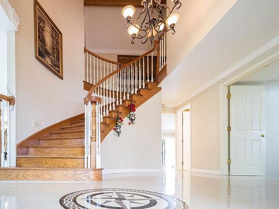 4th image of 20370 Lake Canyon Dr