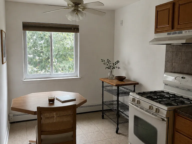 22 Lake Ave #5B — Photo 5