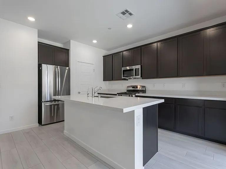 621 Camilla Crk — Photo 6