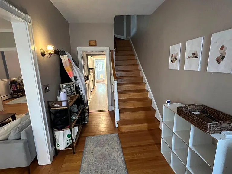 3301 Kensington Ave — Photo 4