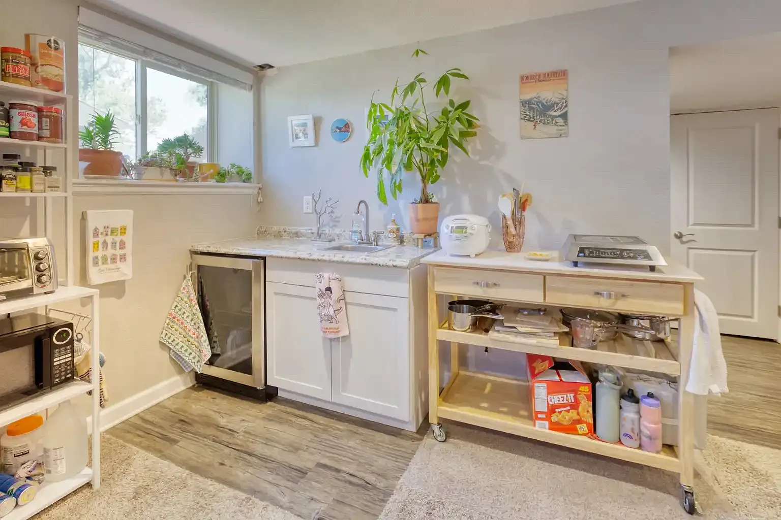 1 bed, 900 sqft, $1,300 — Photo 4
