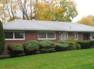 40 Freeman Rd, Albany, NY 12208