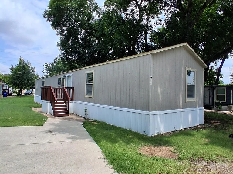 611 Summerhaven Dr #611 — Photo 11