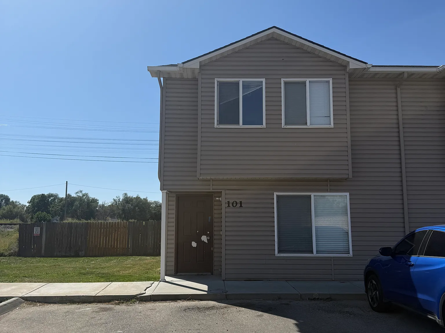 3 bed, 1.5 bath, 1179 sqft, $1,200 — Photo 2