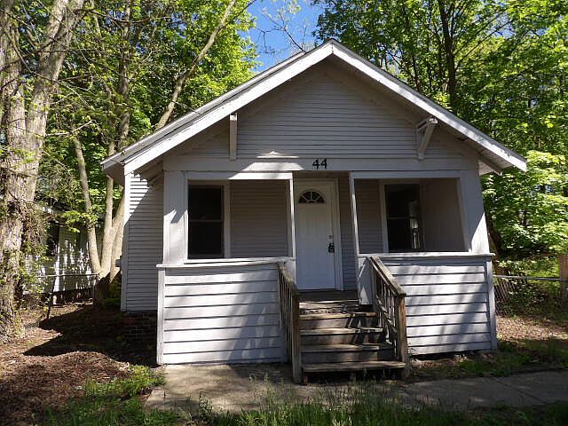 1st image of 44 Harris Ave