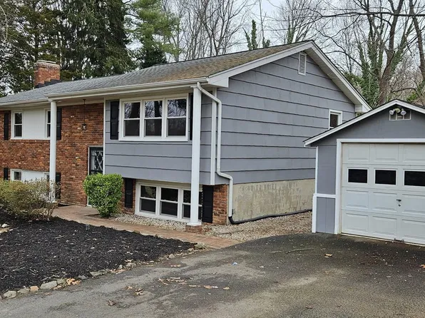 711 Sharps Ct, Fallston, MD 21047