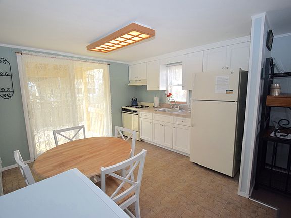 1st fl kitchen