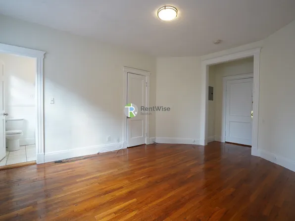 82 Brainerd Rd, Allston, MA