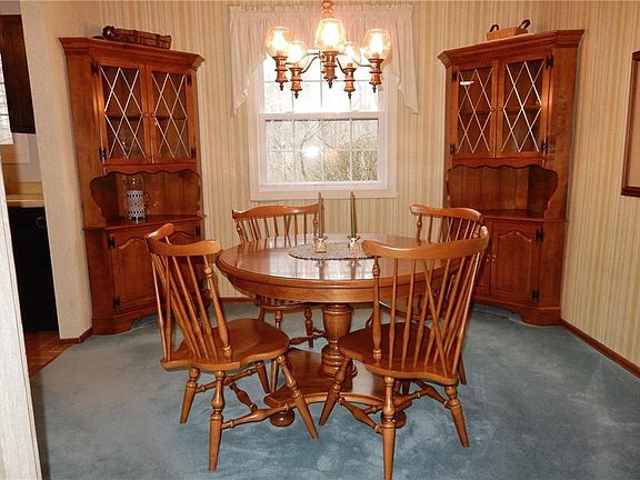 4th image of 127 Village Hill Dr