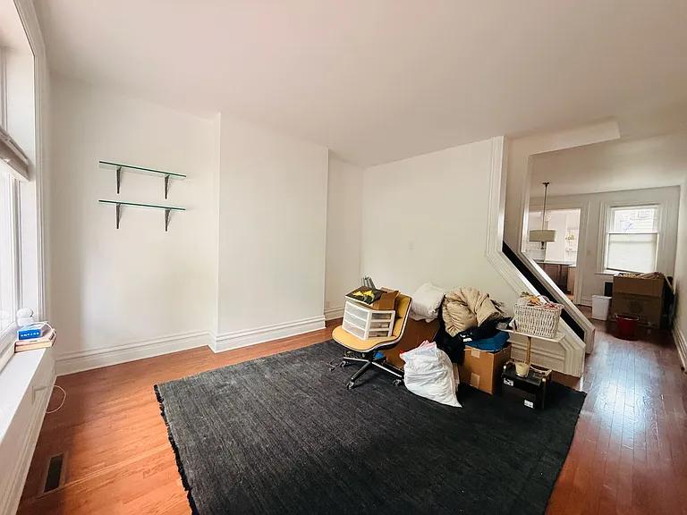 2525 Jane St — Photo 3