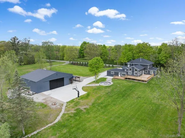 10434 Seven Mile Rd, Northville, MI 48167