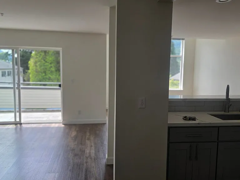 Issaquah Valley Place — Photo 16