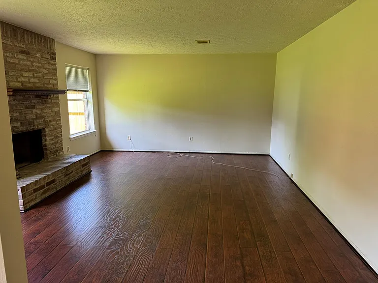 5614 Country Green St — Photo 7