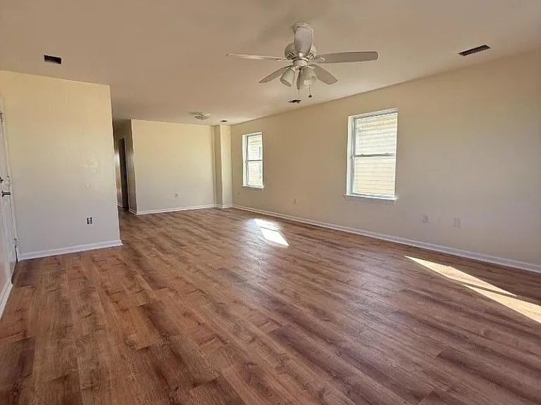 68 Port Ave — Photo 2