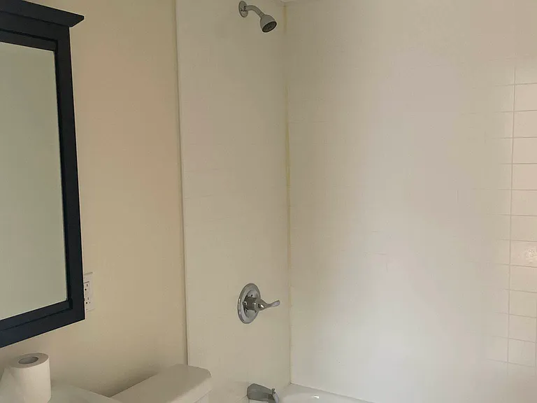 121 Avenue D #5H — Photo 7