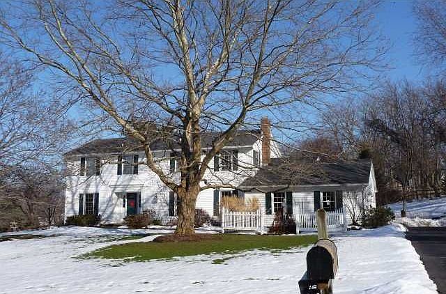 1st image of 14 Ithaca Dr
