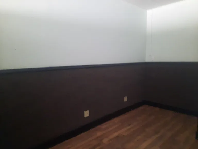 115 E 6th St #1 — Photo 5
