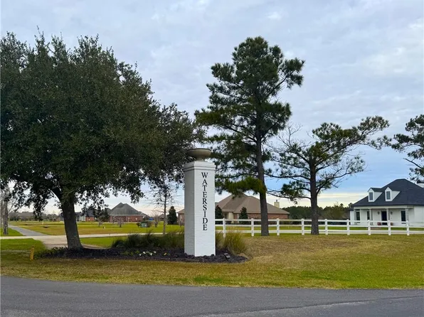 25 Waterside Dr, Lake Charles, LA 70607