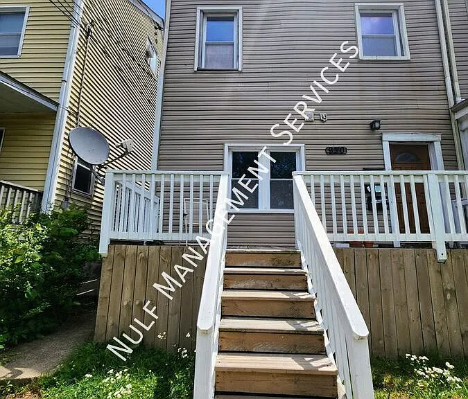 930 Portland St #1 — Photo 9