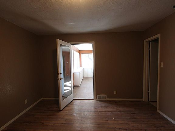 3rd image of 2114 S Avenue I Pl