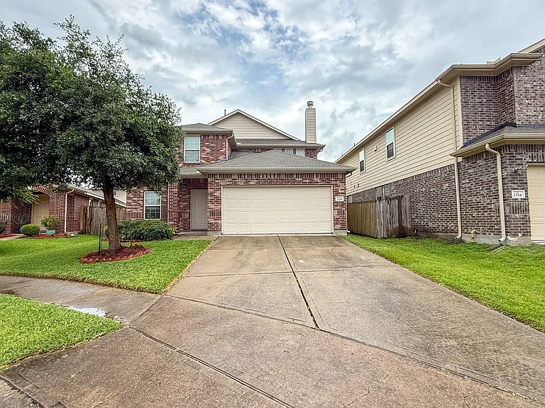 2338 Beacon Brook Ln — Photo 3