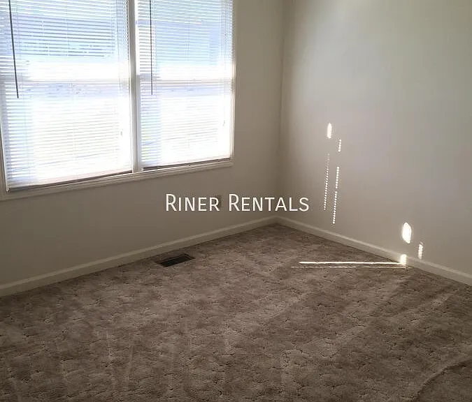 229 Wakefield Pl — Photo 6