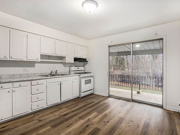 5th image of 1836-1842 30th St SW #1840B