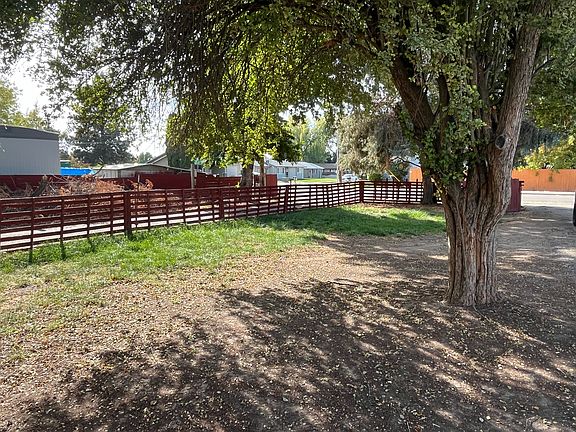 3rd image of 3010 N Linda Vista Ln