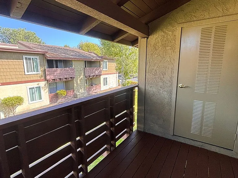 23251 Los Alisos Blvd — Photo 34