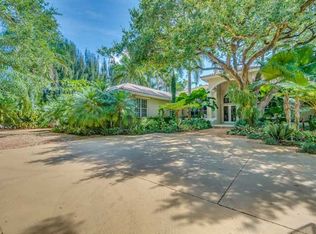 10101 Hidden Pl, Pinecrest, FL 33156