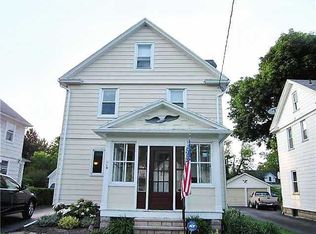 1748 Blossom Rd, Rochester, NY 14610