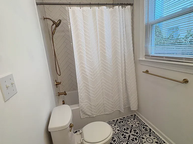611 Delaware Ave #1 — Photo 4